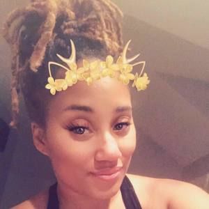 Meet your Posher, Janelle